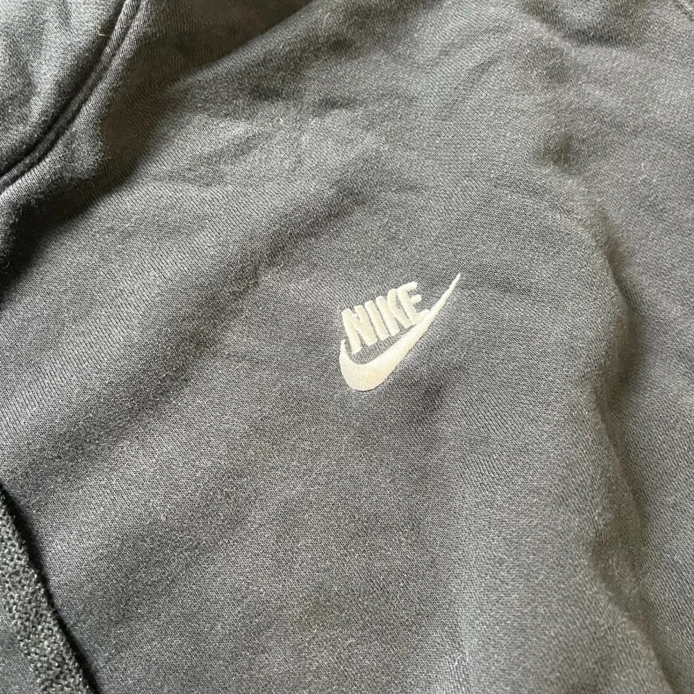Nike classic pullover